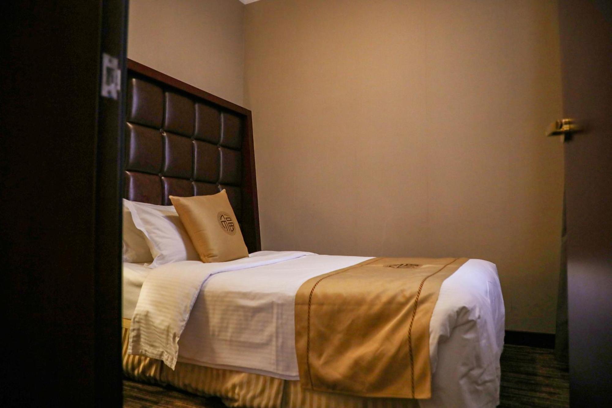 Jianguo Qianmen Beijing Hotel Exterior photo
